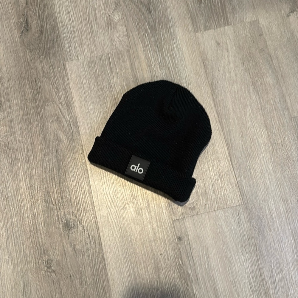 alon yoga beanie / everyday beanie